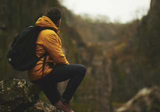 万能钥匙怎么投放广告？万能钥匙跑玻璃成本需要多少？