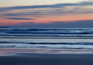 七猫小说广告优惠活动有哪些？七猫小说广告客服电话是多少？