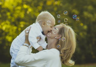 母婴行业红海激战，妈妈网平台官网如何异军突起？