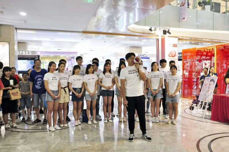 以自拍为主题，美图手机七夕如何营销