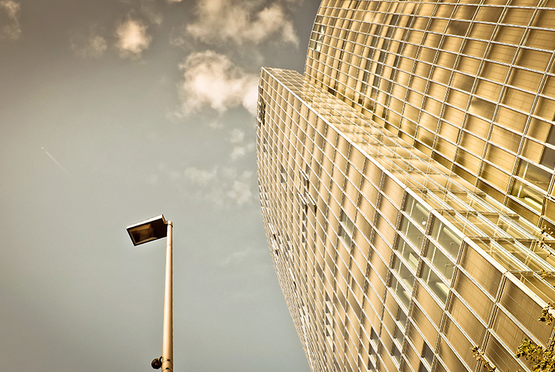 新浪投放广告怎么收费？上海新浪开户代理商电话是多少？