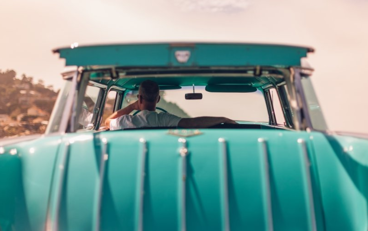 七猫投放广告代理商是哪家公司？七猫现在跑企业物业管理返点多少？