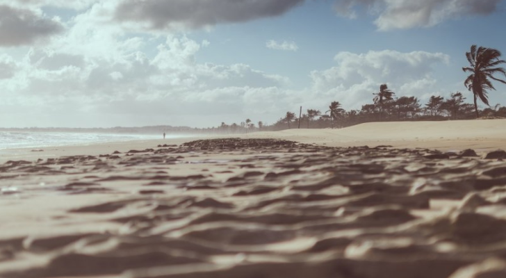 七猫小说广告优惠活动有哪些？七猫小说广告客服电话是多少？