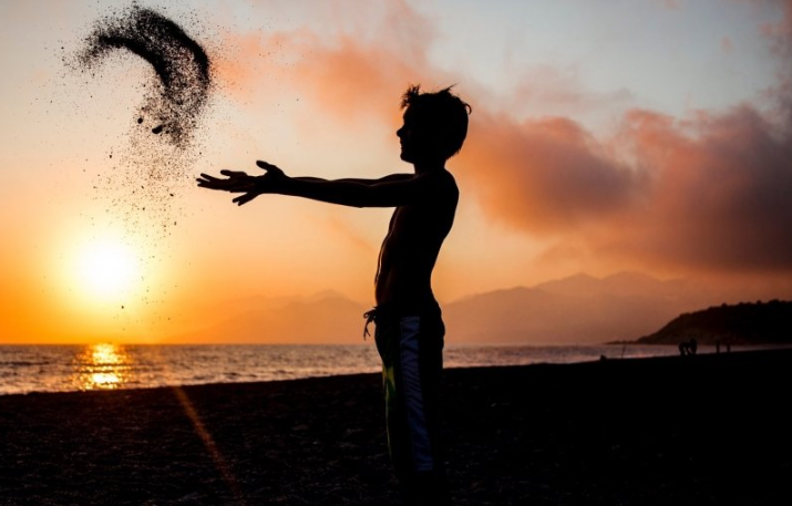 亚马逊信息流广告流程有哪些？亚马逊现在跑窗帘效果怎么样？