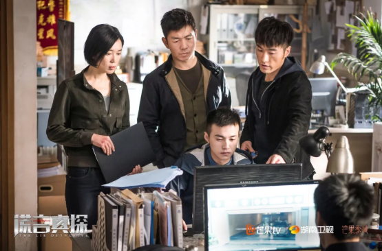 芒果季风 |《谎言真探》首播成绩斐然 有望成为刑侦剧口碑的又一高峰